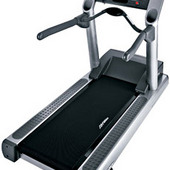 Life Fitness T9e Treadmill
