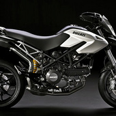 Ducati Hypermotard 796